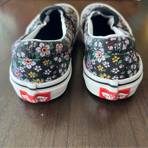 VGUC Vans Kids Black Floral Slip-On Sneakers - 1.5 - Picture 4 of 8